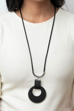 Load image into Gallery viewer, Paparazzi 🔆 Luxe Crush - Black Necklace