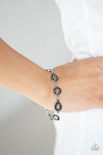 Load image into Gallery viewer, Paparazzi 🔆 Royally Refined - Black Bracelet