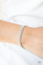 Load image into Gallery viewer, Paparazzi 🔆 Chicly Candescent - White Bracelet