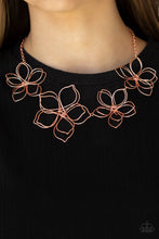 Load image into Gallery viewer, Paparazzi 🔆 Flower Garden Fashionista - Copper Necklace