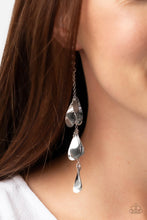 Load image into Gallery viewer, Paparazzi 🔆 Arrival CHIME - Silver Earrings