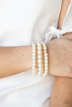 Load image into Gallery viewer, Paparazzi 🔆 Here Comes The Heiress - Gold Bracelet
