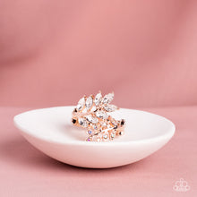 Load image into Gallery viewer, Paparazzi 🔆 Glowing Gardenista - Rose Gold Ring