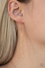 Load image into Gallery viewer, Paparazzi 🔆 Formal Florals - Gold Necklace