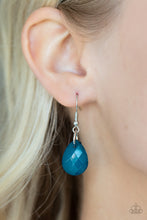 Load image into Gallery viewer, Paparazzi 🔆 Front Row Flamboyance - Blue Necklace