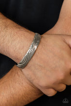 Load image into Gallery viewer, Paparazzi 🔆 Tidal Trek - Silver Mens Bracelet