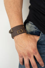 Load image into Gallery viewer, Paparazzi 🔆 Bronco Bustin Buckles - Brass Mens Bracelet
