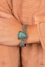 Load image into Gallery viewer, Paparazzi 🔆 Desert Roost - Blue Bracelet