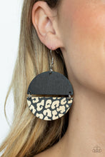 Load image into Gallery viewer, Paparazzi 🔆 Jungle Catwalk - Black Earrings