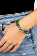 Load image into Gallery viewer, Paparazzi 🔆 Seasonal Bounty - Green Bracelet