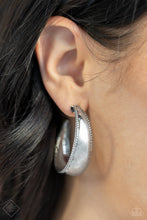 Load image into Gallery viewer, Paparazzi 🔆 Dune Dynasty - Silver Earrings