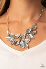 Load image into Gallery viewer, Paparazzi 🔆 Holly Heiress - Green Necklace