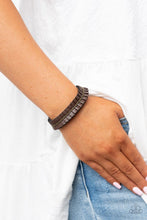Load image into Gallery viewer, Paparazzi 🔆 Hard to PLEATS - Brass Bracelet