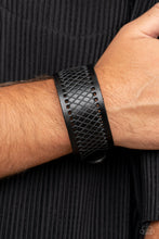 Load image into Gallery viewer, Paparazzi 🔆 Drifter Discovery - Black Bracelet