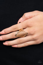 Load image into Gallery viewer, Paparazzi 🔆 I Just Need to Vent - Gold Ring