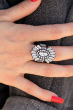 Load image into Gallery viewer, Paparazzi 🔆 Daringly Deco - Black Ring