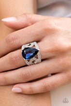 Load image into Gallery viewer, Paparazzi ๐ Kinda a Big Deal - Blue Ring