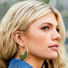 Load image into Gallery viewer, Paparazzi 🔆 Contemporary Curves - Green Earrings
