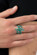 Load image into Gallery viewer, Paparazzi 🔆 Seeing Eye to Cats Eye - Green Ring