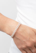 Load image into Gallery viewer, Paparazzi 🔆 Regal Wraparound - Gold Bracelet