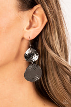Load image into Gallery viewer, Paparazzi 🔆 Bait and Switch - Black Earrings