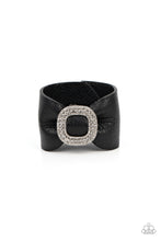Load image into Gallery viewer, oak-sisters-jewelry-lights-selfie-action-black-paparazzi-accessories-by-lisa