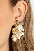 Load image into Gallery viewer, Paparazzi π Farmstead Meadow - Gold Post Earrings