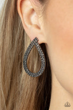 Load image into Gallery viewer, Paparazzi 🔆 Diva Dust - Black Post Earrings