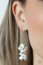 Load image into Gallery viewer, Paparazzi 🔆 Pebble Palette - White Earrings