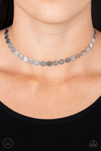 Load image into Gallery viewer, Paparazzi 🔆 Flash Mob Flicker - Silver Necklace