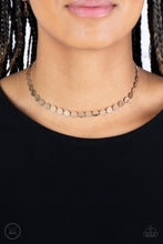 Load image into Gallery viewer, Paparazzi 🔆 Flash Mob Flicker - Gold Necklace