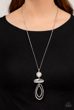 Load image into Gallery viewer, Paparazzi 🔆 Modern Day Demure - White Necklace
