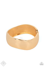 Load image into Gallery viewer, oak-sisters-jewelry-urban-anchor-gold-bracelet-paparazzi-accessories-by-lisa