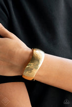 Load image into Gallery viewer, Paparazzi 🔆 Urban Anchor - Gold Bracelet