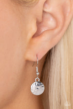 Load image into Gallery viewer, Paparazzi 🔆 Model Medallions - Silver Necklace
