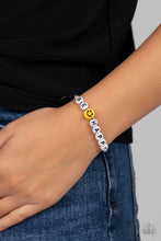 Load image into Gallery viewer, Paparazzi 🔆 I Love Your Smile - Black Bracelet