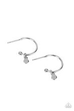 Load image into Gallery viewer, oak-sisters-jewelry-modern-model-silver-earrings-paparazzi-accessories-by-lisa