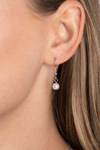 Load image into Gallery viewer, Paparazzi 🔆 Pearls Before VINE - Silver Necklace