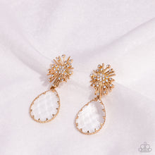 Load image into Gallery viewer, Paparazzi 🔆 Stellar Shooting Star - Gold Post Earrings