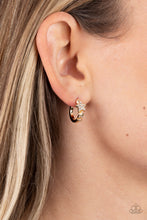 Load image into Gallery viewer, Paparazzi 🔆 Starfish Showpiece - Gold Earrings