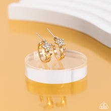 Load image into Gallery viewer, Paparazzi 🔆 Starfish Showpiece - Gold Earrings