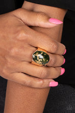 Load image into Gallery viewer, Paparazzi 🔆 Gold Leaf Glam - Black Ring