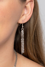 Load image into Gallery viewer, Paparazzi 🔆 Crystal Catwalk - Pink Necklace