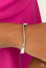 Load image into Gallery viewer, Paparazzi 🔆 Artistically Adorned - Multi Bracelet
