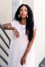 Load image into Gallery viewer, oak-sisters-jewelry-glimpses-of-malibu-complete-trend-blend-9562-paparazzi-accessories-by-lisa