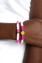Load image into Gallery viewer, Paparazzi 🔆 In SMILE - Pink Bracelet