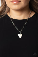 Load image into Gallery viewer, Paparazzi π Kiss and SHELL - White Necklace