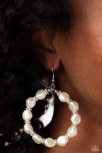 Load image into Gallery viewer, Paparazzi 🔆 The PEARL Next Door - White Earrings