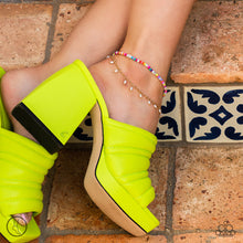 Load image into Gallery viewer, Paparazzi 🔆 Beachfront Backdrop - Gold Anklet