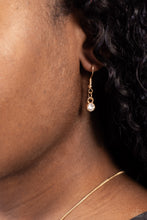 Load image into Gallery viewer, Paparazzi 🔆 Close to You - Gold Necklace